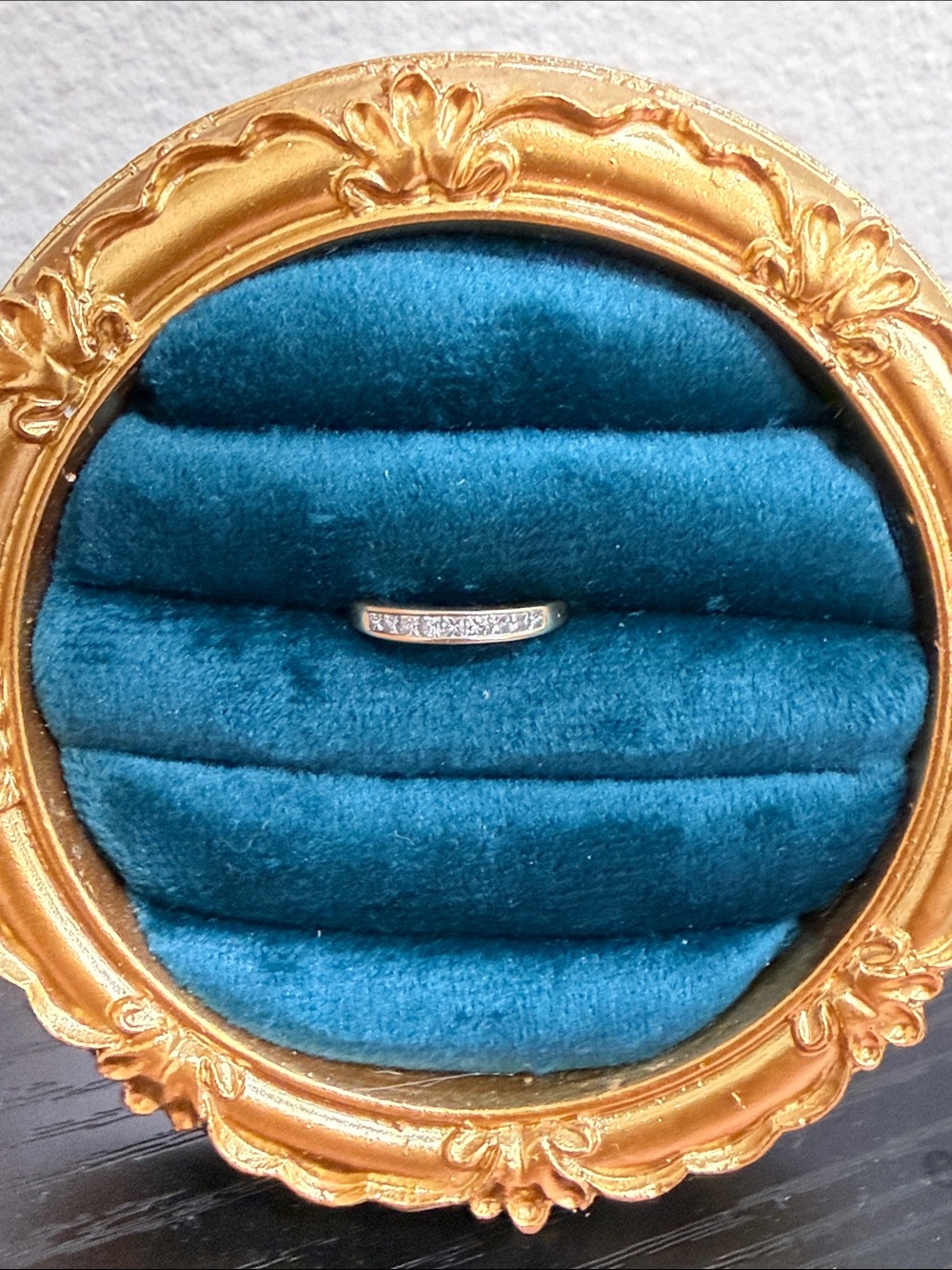 1/4CT 14K Gold Diamond Channel Set Band Ring Size 4.5